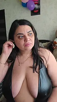 littleRikka online show from April 9, 2026, 6:15 am