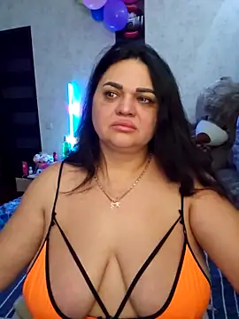 littleRikka online show from April 17, 2026, 6:11 pm