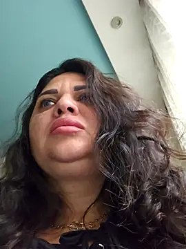 Snapshot of littleRikka chatting on November 19, 2025, 10:37 am littleRikka online show from November 19, 2025, 10:37 am