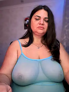 Snapshot of littleRikka chatting on November 24, 2025, 10:54 pm littleRikka online show from November 24, 2025, 10:54 pm