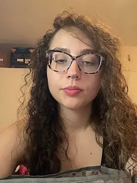 ladyturtle online show from May 24, 2026, 8:31 pm