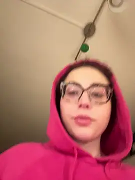 ladyturtle online show from March 21, 2026, 8:24 pm