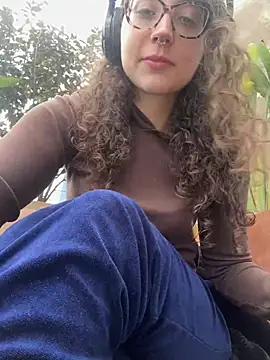 ladyturtle online show from March 31, 2026, 1:35 pm