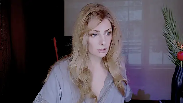 Snapshot of Eleonores chatting on October 28, 2025, 5:08 am Eleonores online show from October 28, 2025, 5:08 am