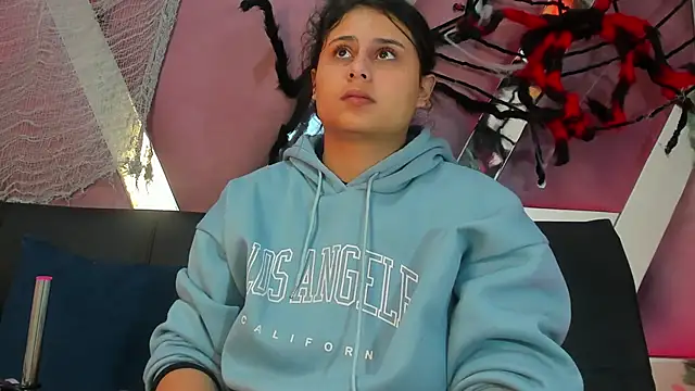 Snapshot of AbbyTaylorr chatting on October 30, 2025, 3:16 am AbbyTaylorr online show from October 30, 2025, 3:16 am