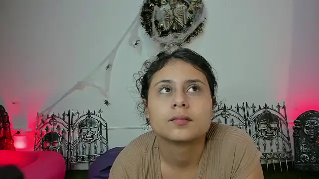 Snapshot of AbbyTaylorr chatting on October 13, 2025, 2:13 am AbbyTaylorr online show from October 13, 2025, 2:13 am