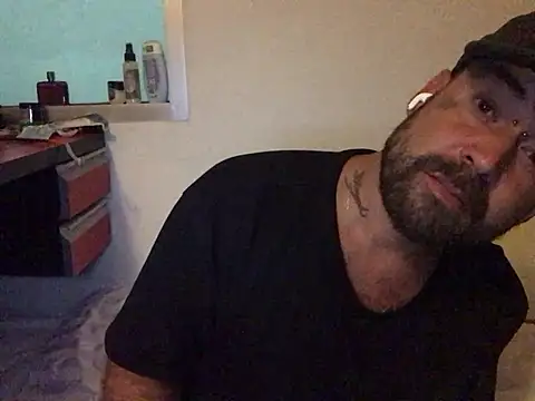 Snapshot of fuckerplayer1 chatting on December 16, 2024, 2:05 pm fuckerplayer1 online show from December 16, 2024, 2:05 pm