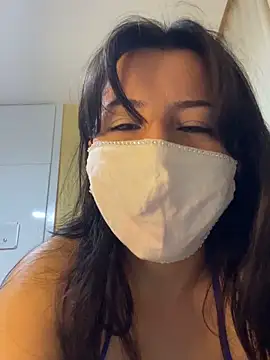 White-Petite online show from April 21, 2026, 7:09 pm