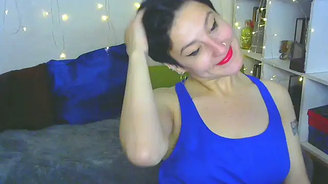 Snapshot of MartaBounty chatting on September 14, 2025, 8:42 pm MartaBounty online show from September 14, 2025, 8:42 pm