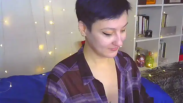 Snapshot of MartaBounty chatting on February 15, 2025, 10:00 pm MartaBounty online show from February 15, 2025, 10:00 pm