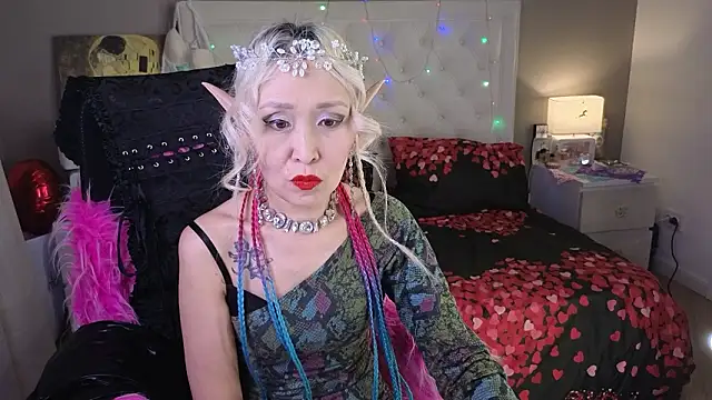 RoxalanaStar online show from March 18, 2026, 4:19 pm