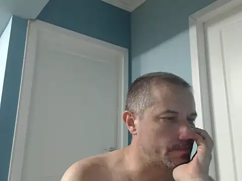 Snapshot of MisterFaithRO chatting on June 20, 2026, 10:04 pm MisterFaithRO online show from June 20, 2026, 10:04 pm