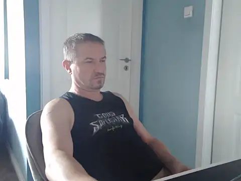 Snapshot of MisterFaithRO chatting on July 29, 2026, 6:45 am MisterFaithRO online show from July 29, 2026, 6:45 am