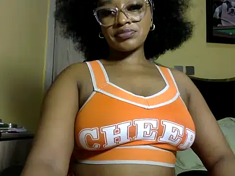 Snapshot of BOOTYBANGER24xx chatting on June 12, 2026, 9:07 am BOOTYBANGER24xx online show from June 12, 2026, 9:07 am