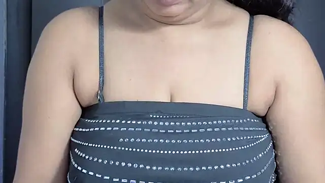 HotSpicyGujju online show from February 10, 2026, 7:40 am