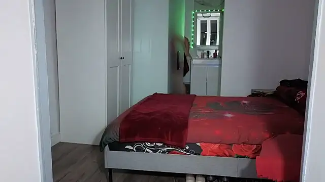 HotSpicyGujju online show from March 26, 2026, 7:56 pm