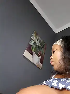 Snapshot of SWEETDOLLY29XX chatting on October 2, 2025, 4:21 pm SWEETDOLLY29XX online show from October 2, 2025, 4:21 pm