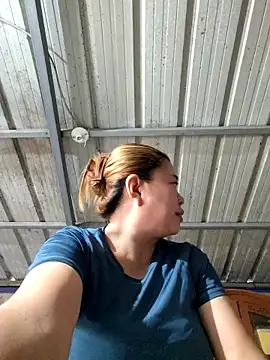 Snapshot of Kariebabe chatting on November 19, 2025, 12:21 am Kariebabe online show from November 19, 2025, 12:21 am