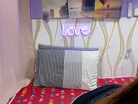 BURBERRY69 online show from March 14, 2026, 10:54 am