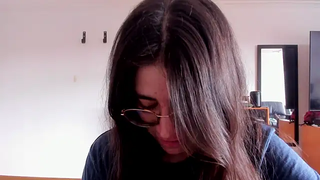 Snapshot of HazelKush chatting on January 15, 2026, 2:09 pm HazelKush online show from January 15, 2026, 2:09 pm