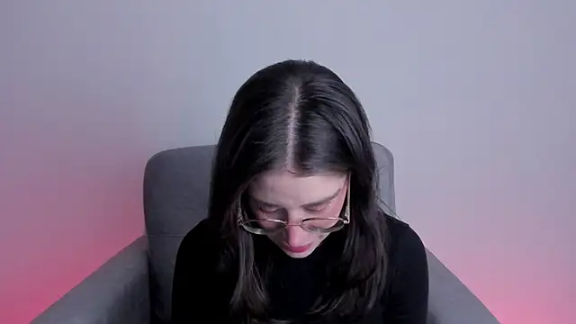 Snapshot of HazelKush chatting on November 25, 2025, 9:59 pm HazelKush online show from November 25, 2025, 9:59 pm