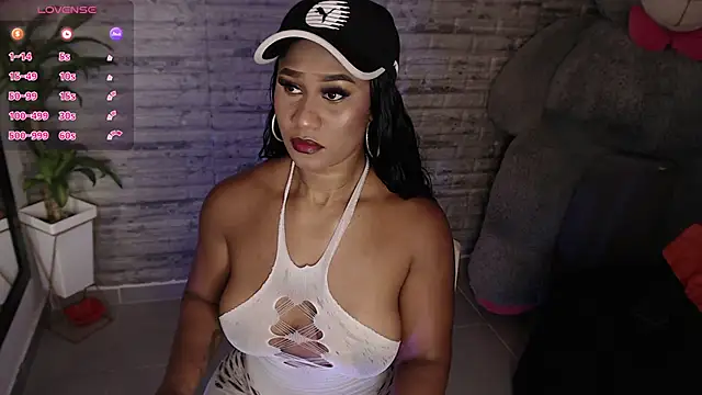 TinnaCobb online show from October 2, 2025, 1:03 pm