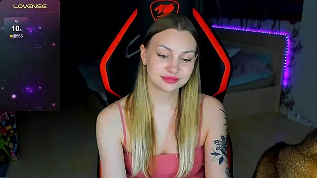 BiMolly online show from March 22, 2026, 7:48 pm