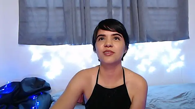 mia collins x online show from March 4, 2026, 7:10 pm