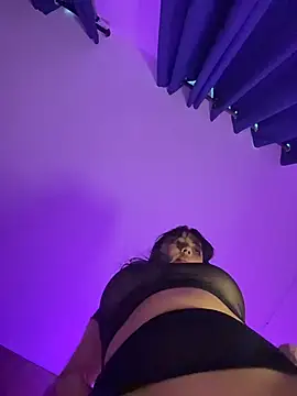 Naiara sex online show from February 26, 2026, 10:32 pm