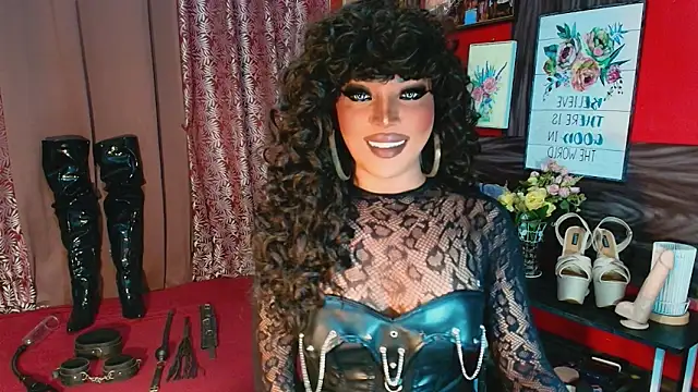 Snapshot of trixxielicious chatting on November 24, 2025, 2:06 pm trixxielicious online show from November 24, 2025, 2:06 pm