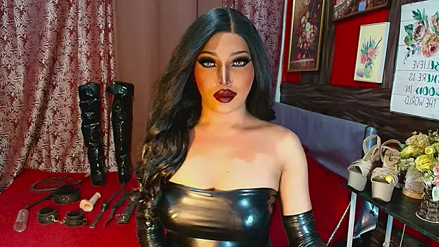 trixxielicious online show from May 19, 2026, 1:56 am