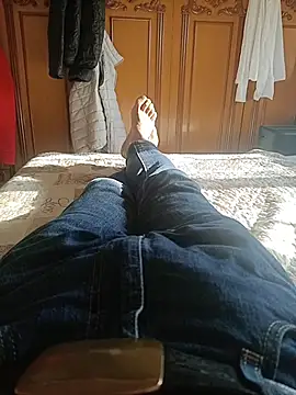 Snapshot of Bobby967 chatting on November 25, 2025, 9:53 am Bobby967 online show from November 25, 2025, 9:53 am