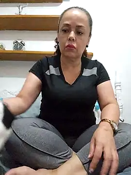 Snapshot of BadMicaela1 chatting on November 25, 2025, 5:08 am BadMicaela1 online show from November 25, 2025, 5:08 am