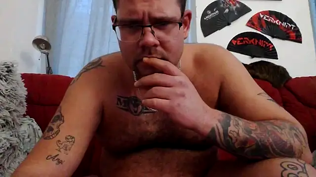 Snapshot of sexykevin17cm chatting on January 15, 2026, 3:48 pm sexykevin17cm online show from January 15, 2026, 3:48 pm