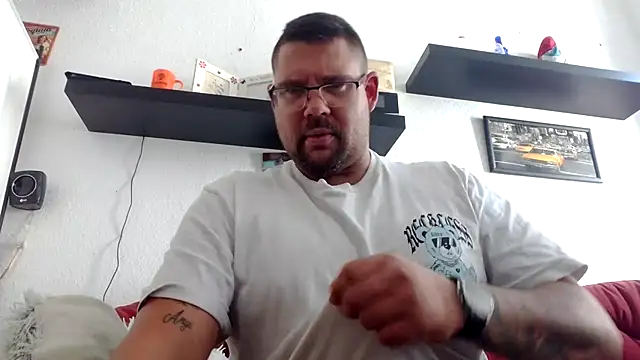 Snapshot of sexykevin17cm chatting on September 10, 2025, 12:37 pm sexykevin17cm online show from September 10, 2025, 12:37 pm