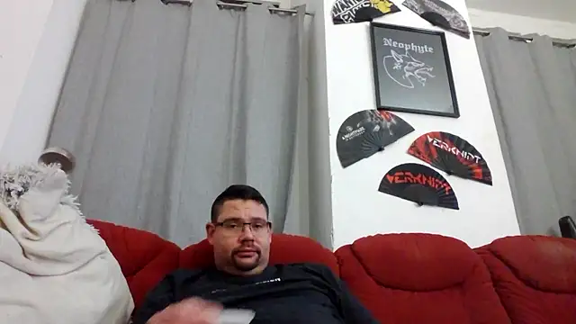 Snapshot of sexykevin17cm chatting on January 5, 2026, 8:34 pm sexykevin17cm online show from January 5, 2026, 8:34 pm