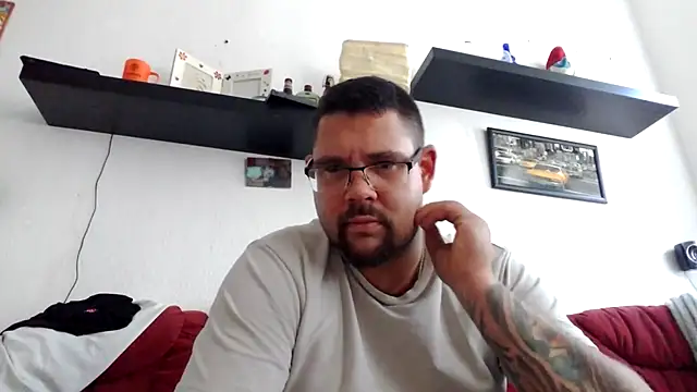 Snapshot of sexykevin17cm chatting on September 20, 2025, 2:33 pm sexykevin17cm online show from September 20, 2025, 2:33 pm