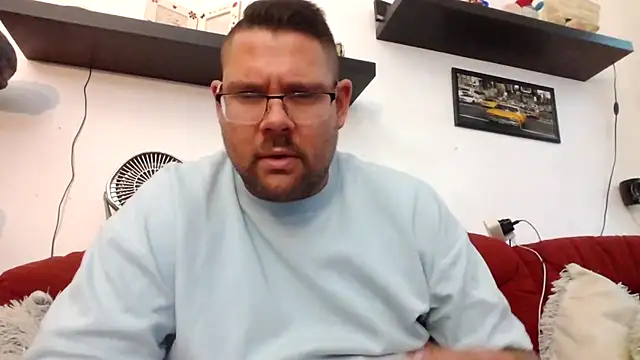 Snapshot of sexykevin17cm chatting on October 6, 2025, 3:35 pm sexykevin17cm online show from October 6, 2025, 3:35 pm