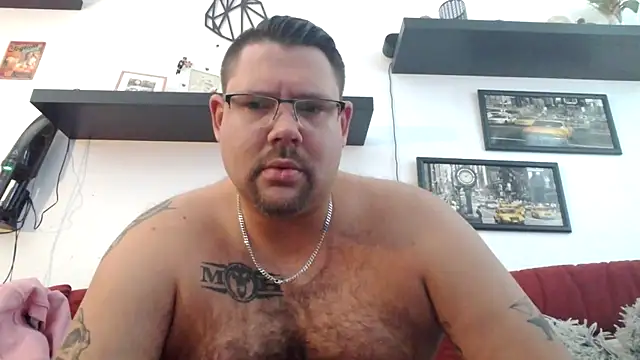 Snapshot of sexykevin17cm chatting on April 12, 2026, 3:48 pm sexykevin17cm online show from April 12, 2026, 3:48 pm