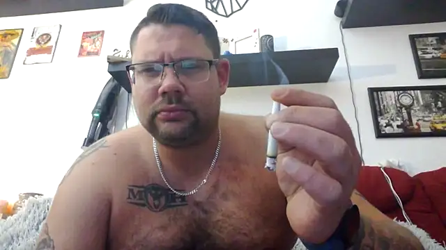 Snapshot of sexykevin17cm chatting on April 10, 2026, 2:40 am sexykevin17cm online show from April 10, 2026, 2:40 am