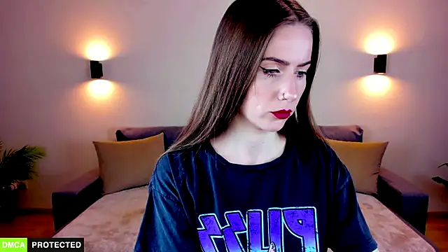 TheWoman   online show from September 17, 2025, 12:51 pm