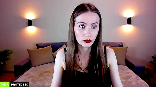 TheWoman   online show from September 29, 2025, 6:24 pm