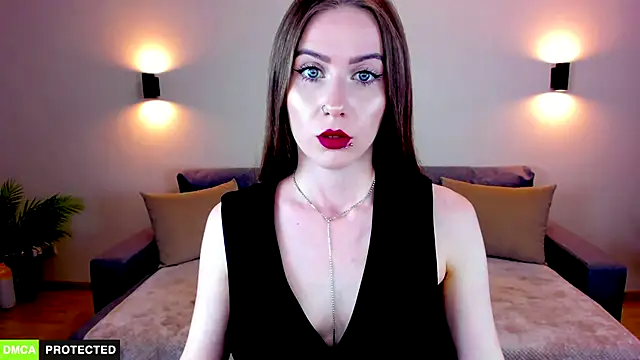 TheWoman   online show from September 25, 2025, 6:47 pm