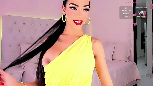 Snapshot of Michell_simons chatting on October 26, 2025, 9:53 am Michell simons online show from October 26, 2025, 9:53 am