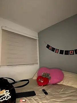 Snapshot of Sammy_pink chatting on November 8, 2025, 11:52 pm Sammy pink online show from November 8, 2025, 11:52 pm