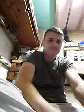 MrNoBoDy000 online show from December 3, 2025, 7:46 pm