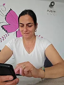 IsabelleCraft online show from November 25, 2025, 10:04 am