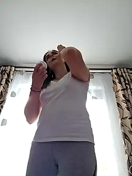 IsabelleCraft online show from February 22, 2026, 9:11 am