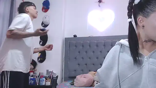 Snapshot of dulce_maria_x chatting on February 4, 2026, 10:27 pm dulce maria x online show from February 4, 2026, 10:27 pm