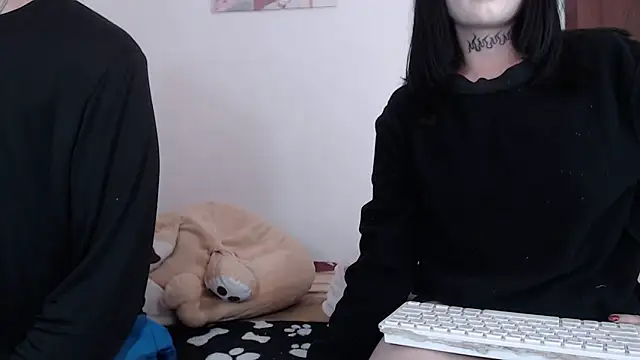 dulce maria x online show from September 10, 2025, 9:14 pm